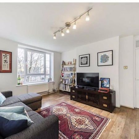 Spacious 2 Bedroom Flat In Central 런던 외부 사진